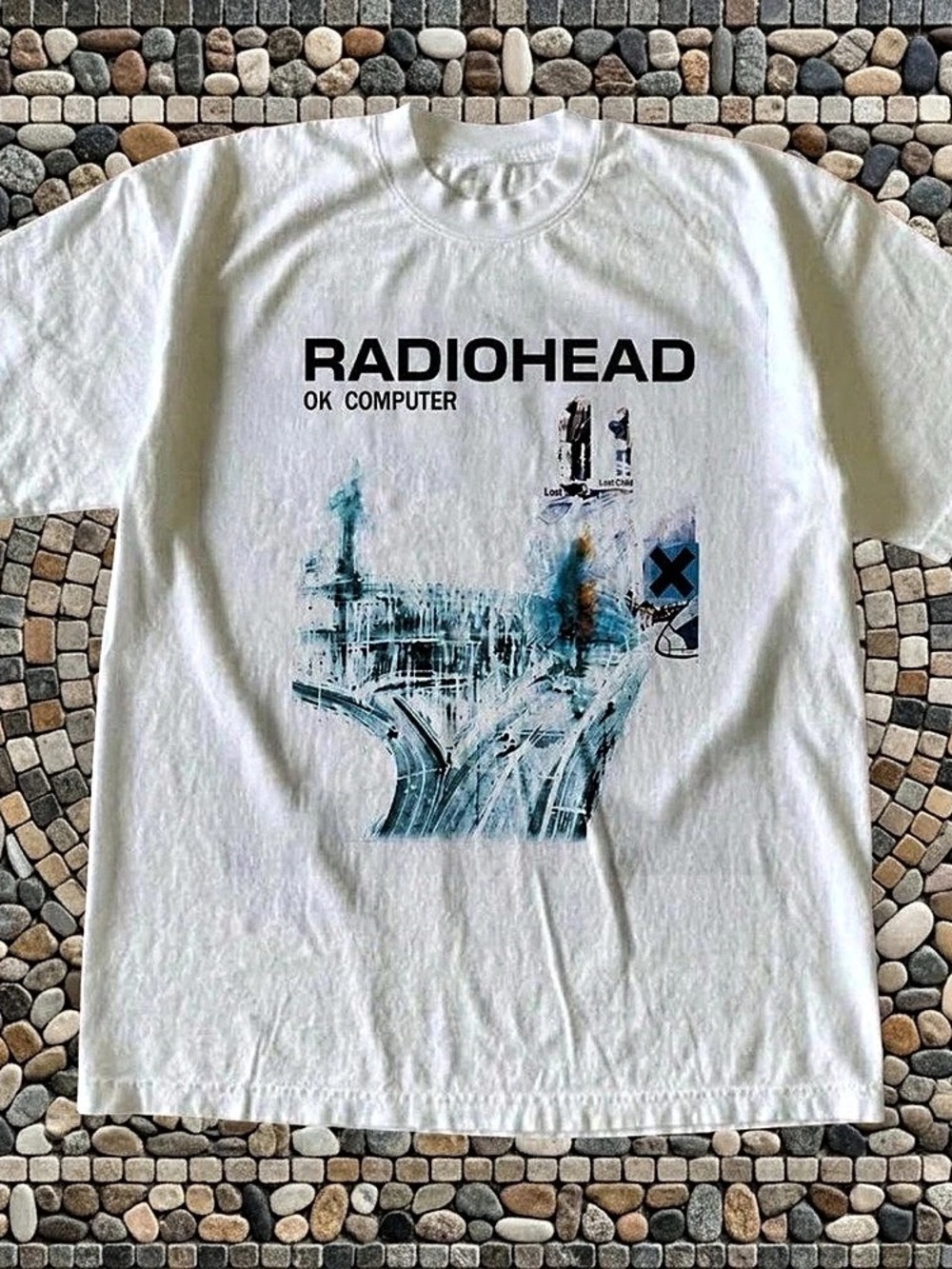 Gildan reprinted Radiohead OK Computer Graphic Tee in White Like New